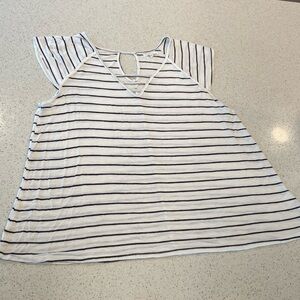 Maurice’s White and Black Striped Short Sleeve Top, Large